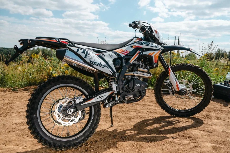 SHARMAX Expert "172" 250 V22 enduro