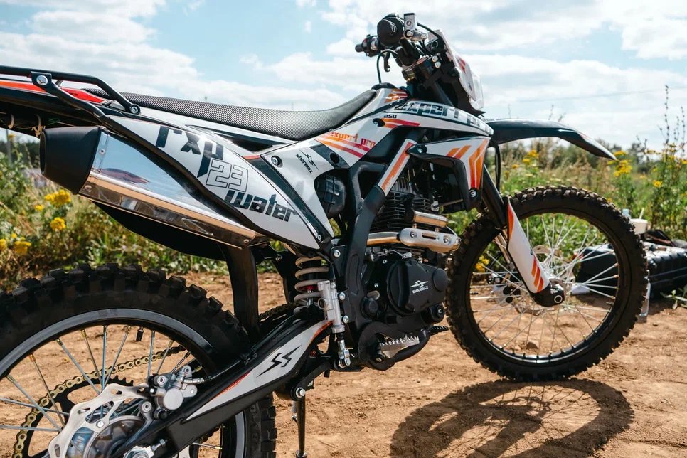 SHARMAX Expert "172" 250 V22 enduro