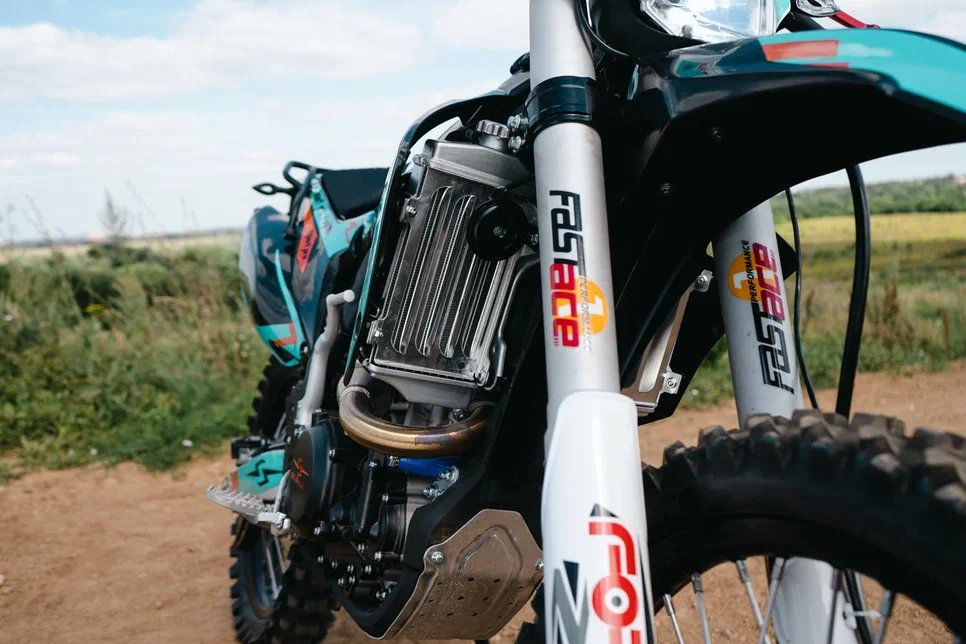 SHARMAX Expert "177" 250 V22 enduro