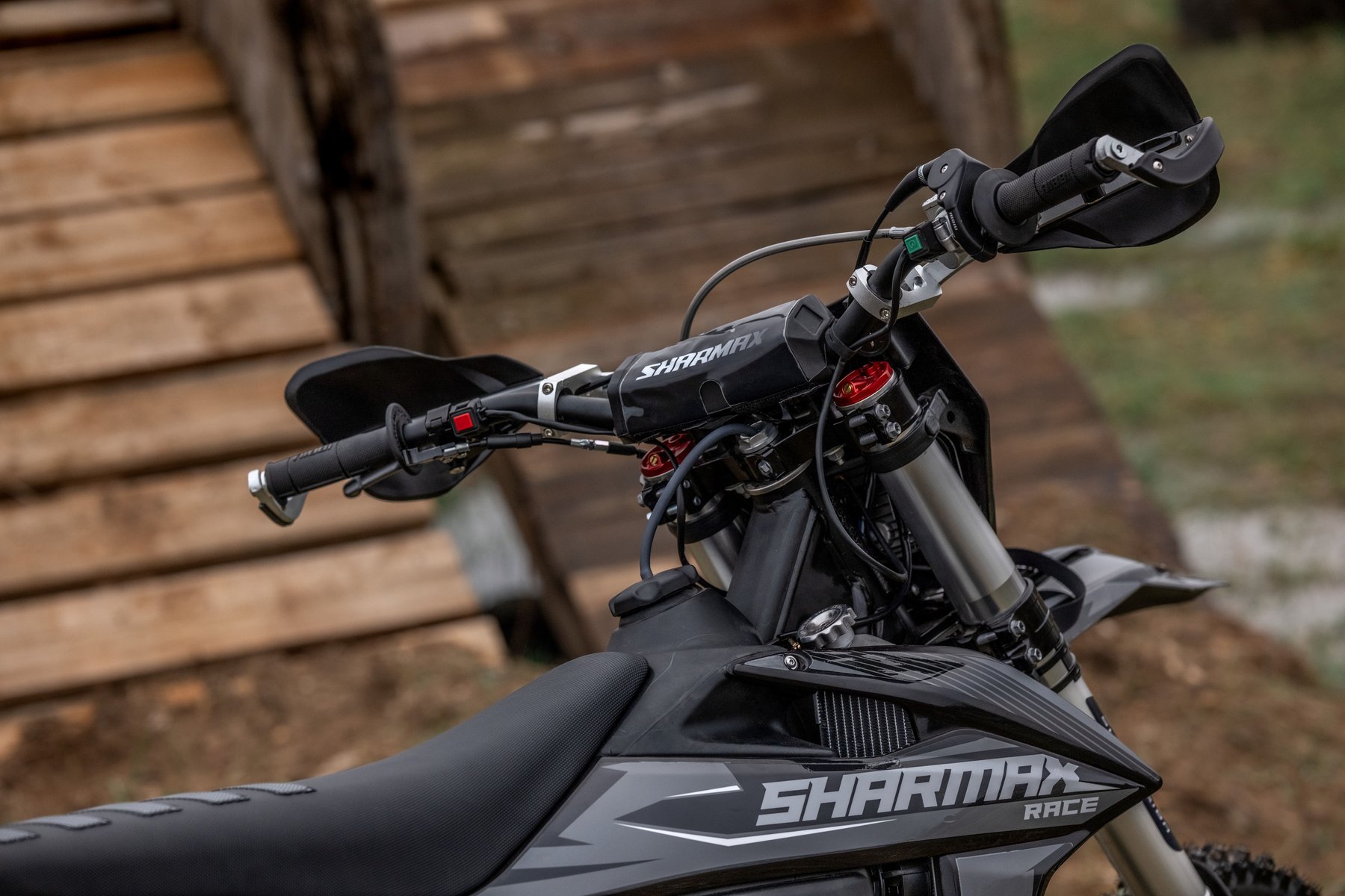 SHARMAX Expert 300 enduro