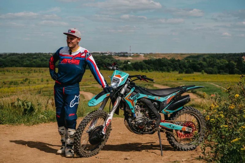 SHARMAX Expert "177" 250 V22 enduro