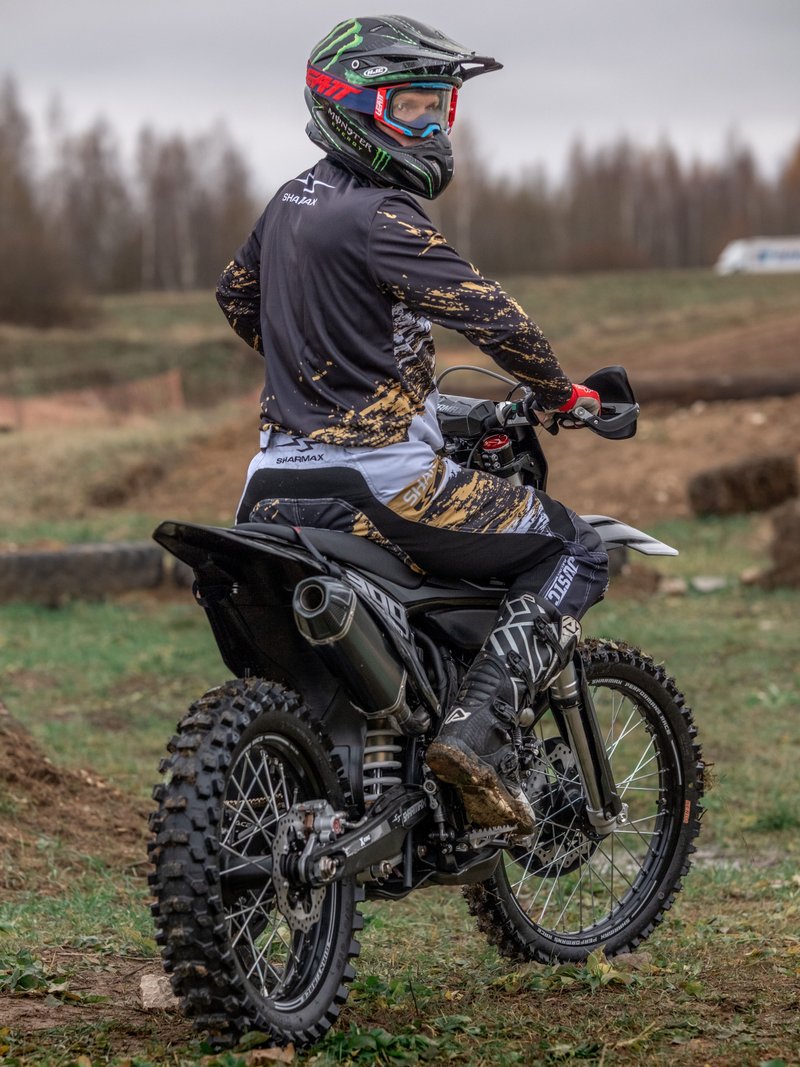 SHARMAX Expert 300 enduro
