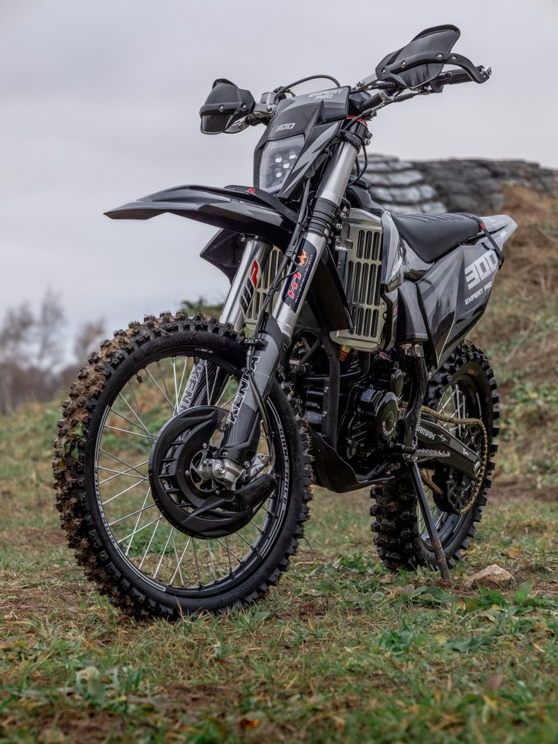 SHARMAX Expert 300 enduro