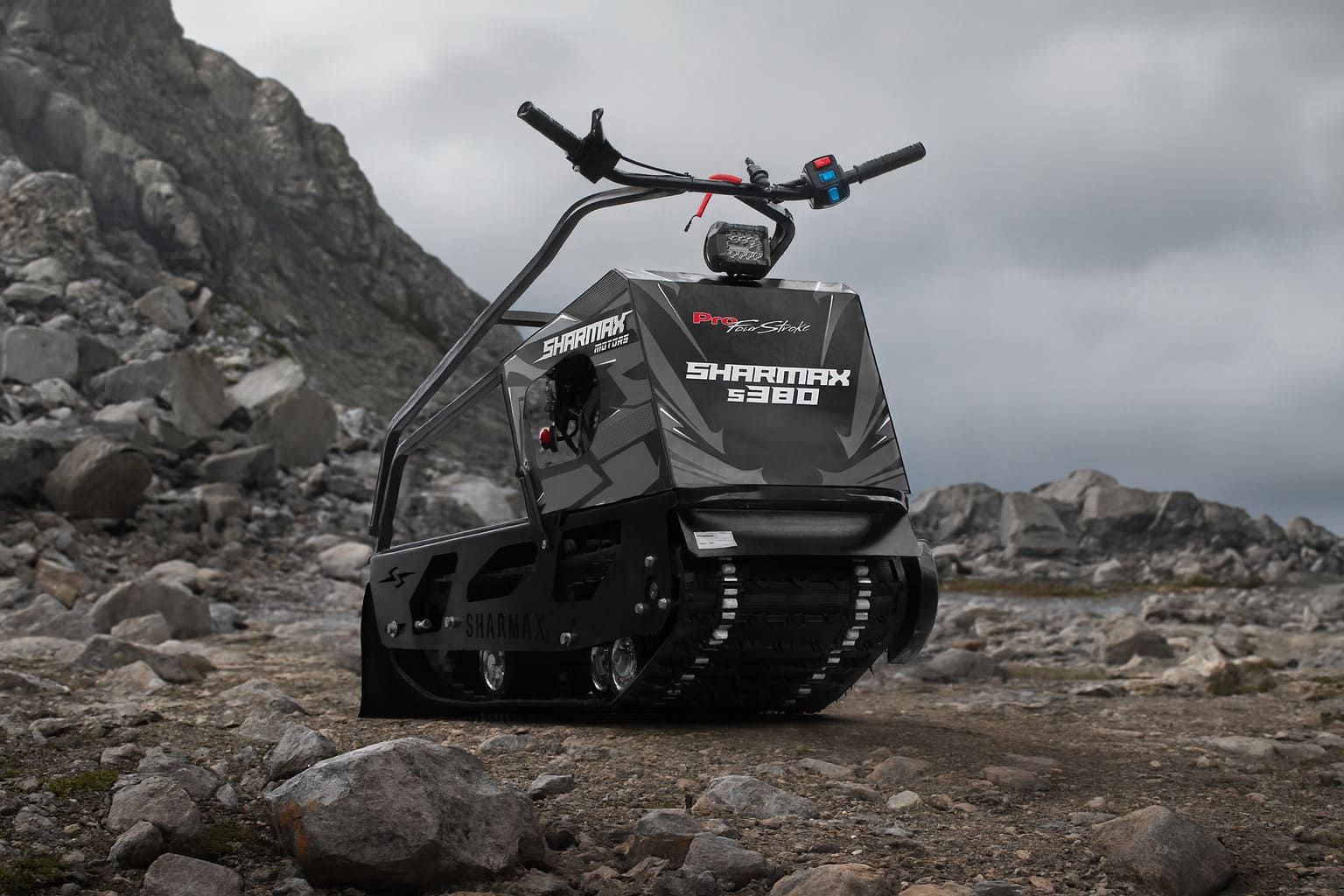 /media/6915f016d7022_S380 1250 HP8_generated 1.jpg