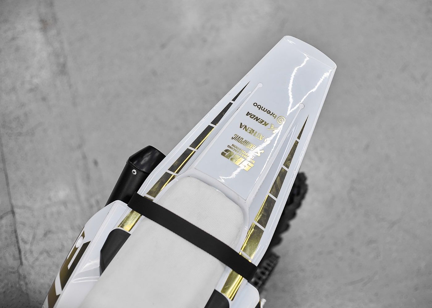 Expert Pro 300 2T Husq Edition