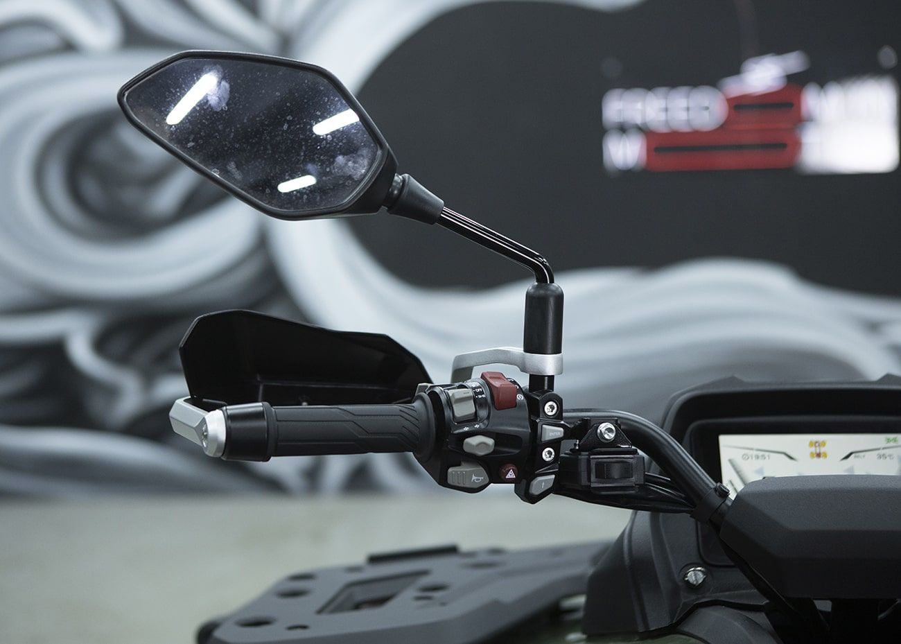 SHARMAX 1100 FORCE LTD 28"